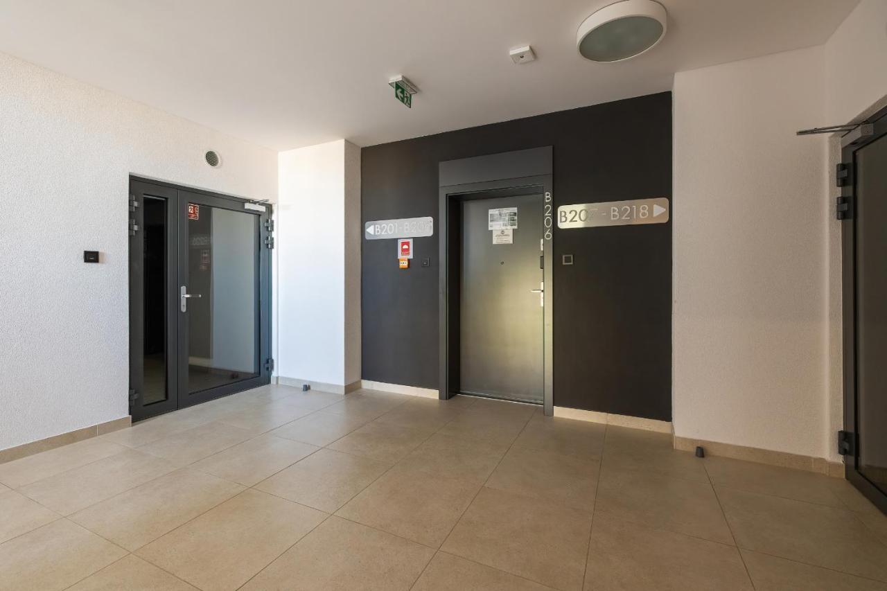 Family Apartment With Gym And Swimming Pool By Renters Prestige Колобжег Экстерьер фото