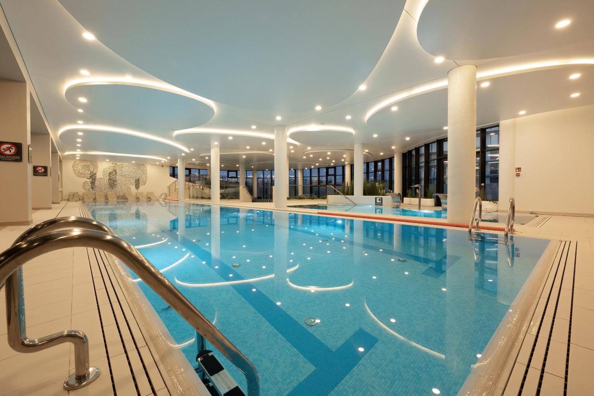 Family Apartment With Gym And Swimming Pool By Renters Prestige Колобжег Экстерьер фото