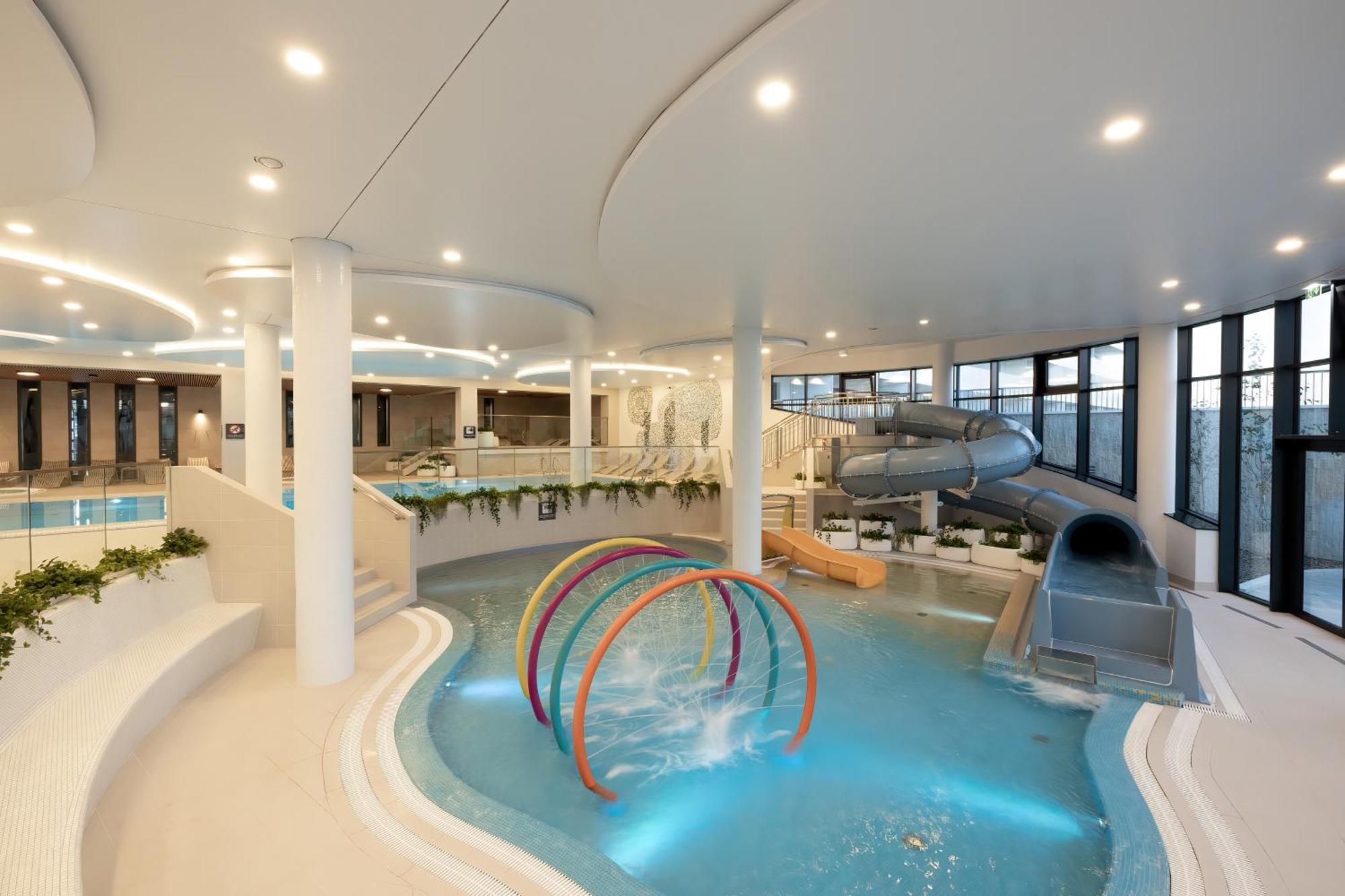 Family Apartment With Gym And Swimming Pool By Renters Prestige Колобжег Экстерьер фото